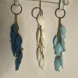 Hanging fish decor. Blue and white. 3 pieces.